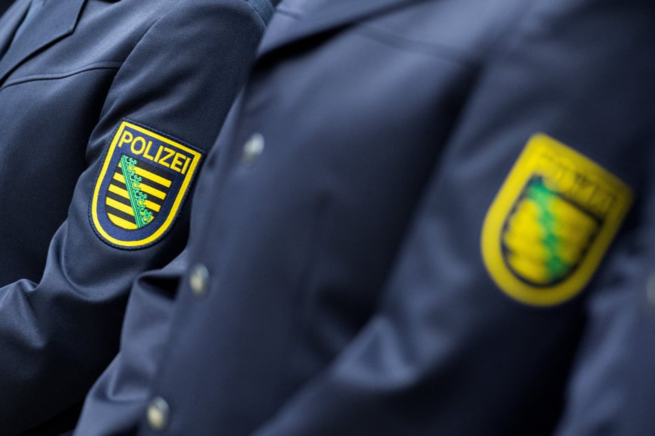 Zwei Polizeibeamte sollen am kommenden Freitag auf dem Markt in Strehla den Bürgern zur Verfügung stehen. (Symbolbild)