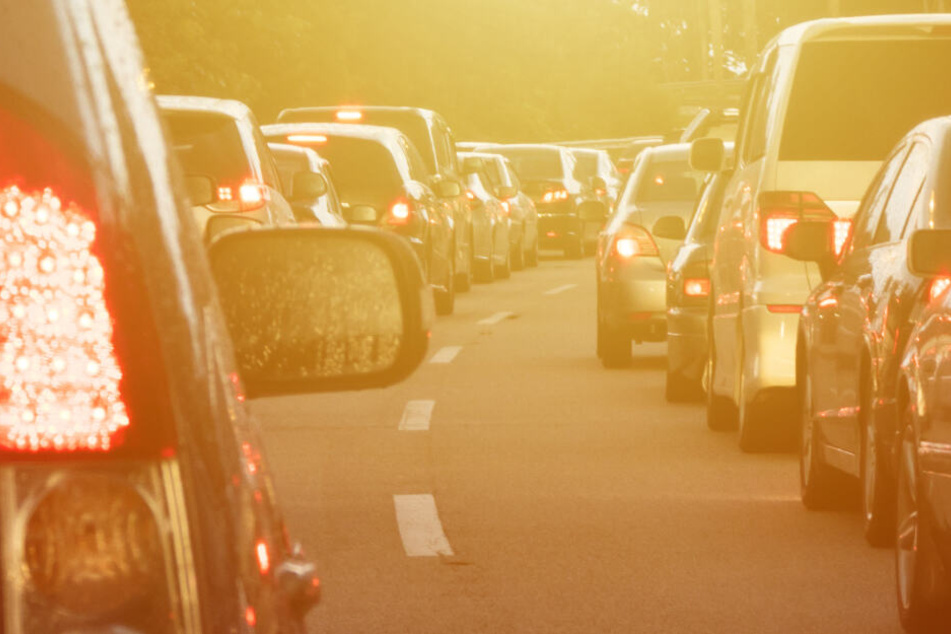 Ein Lkw-Brand sorgte am Donnerstag für erheblichen Stau auf der B95.
