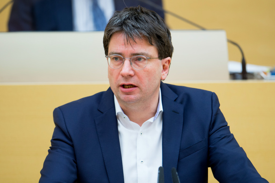 SPD-Fraktionschef Florian von Brunn (53) will unter anderem auf Geothermie setzen, um Bayern aus der drohenden Energiekrise zu bringen.