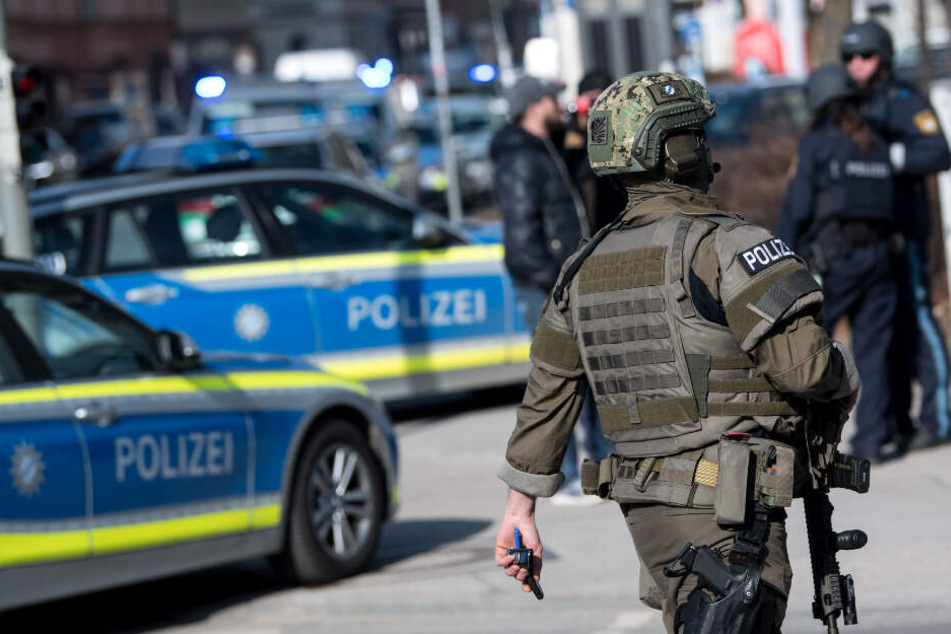 Spezialeinheiten der Polizei waren im Einsatz.
