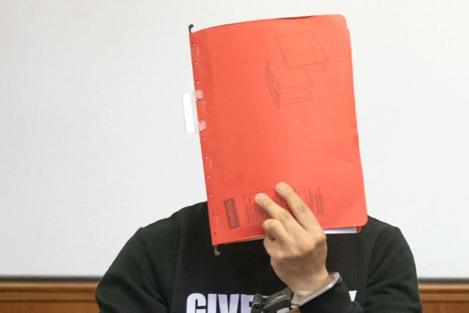 Der Angeklagte hatte im Prozess zu den Tatvorwürfen geschwiegen.