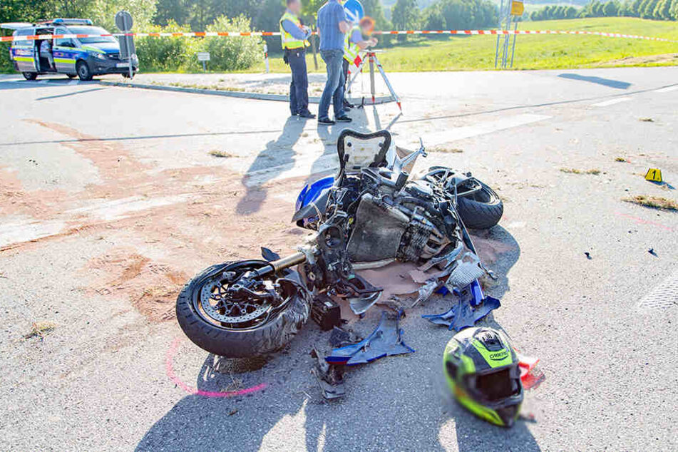 Der Biker starb im Krankenhaus an seinen schweren Verletzungen.