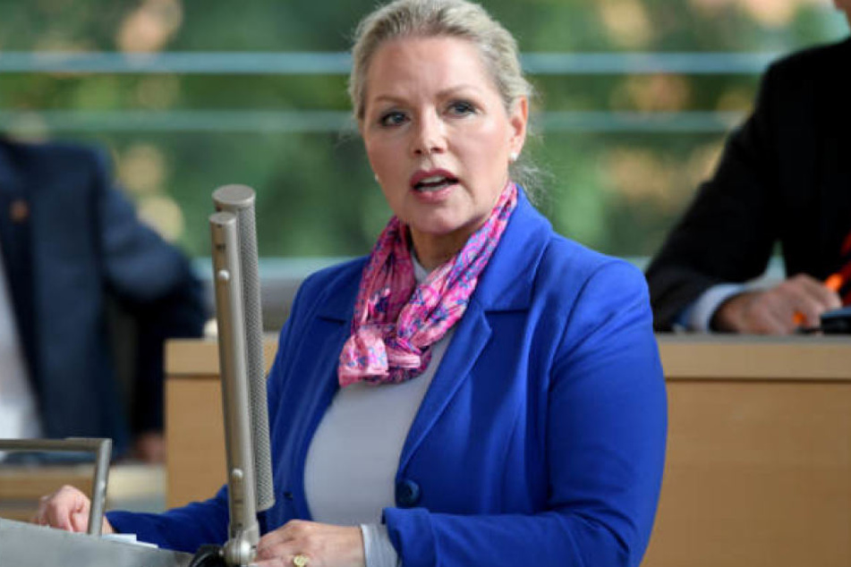 Doris von Sayn-Wittgenstein (AfD) spricht während einer Aktuellen Stunde im Landtag Kiel.
