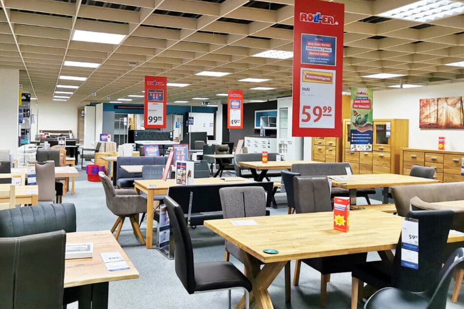 Bei ROLLER Villingen-Schwenningen gibt's im Abverkauf jetzt satte 30 Prozent Rabatt¹ auf viele Möbel.