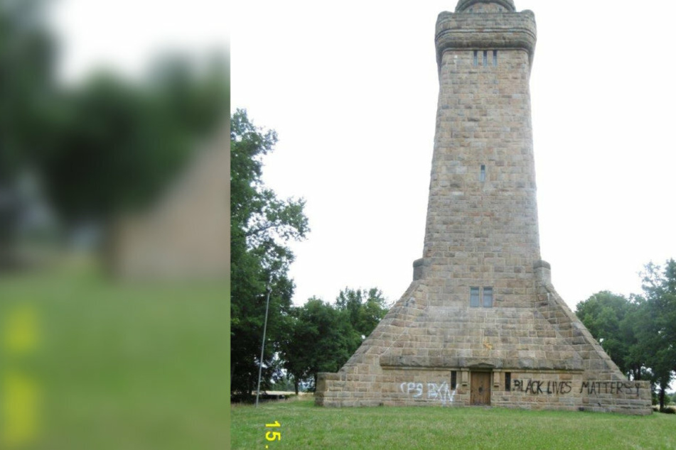 Der Bismarckturm in Glauchau wurde beschmiert.
