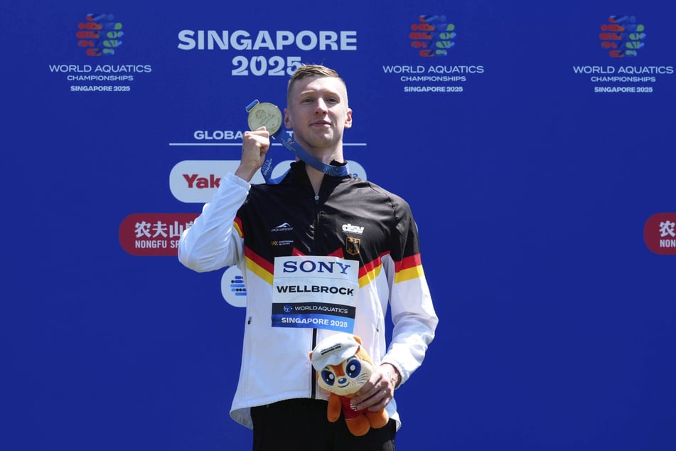 Florian Wellbrock (27) ganó su segunda medalla de oro en el Campeonato Mundial de Natación.