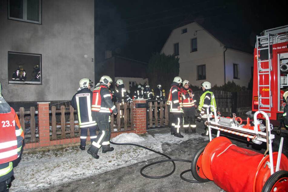Die Feuerwehr war mit 78 Einsatzkräften vor Ort.