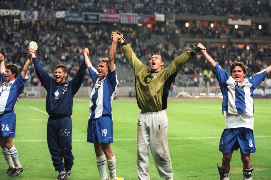 Im Stil von 1999: Herthas neue Kleider ähneln den Trikots aus Herthas einziger Champions League-Saison.