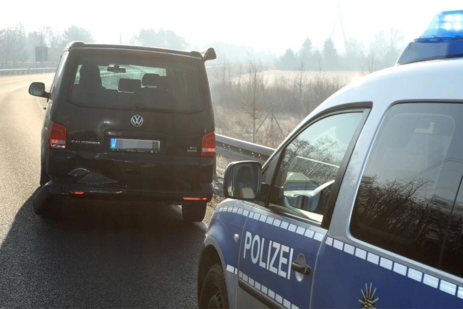 Der VW T5 sah von außen betrachtet nicht allzu schwer beschädigt aus.