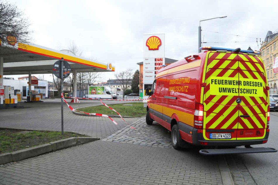 Zu- und Ausfahrt wurden während des Feuerwehr-Einsatzes gesperrt.