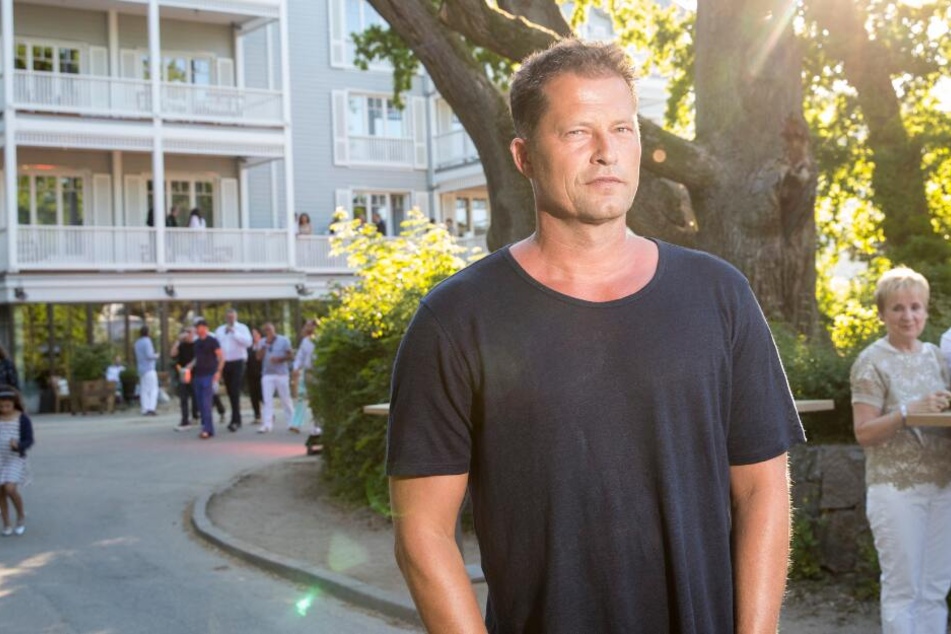 Zwischen Löwen und Elefanten: Til Schweiger eröffnet Hotel in der Wildnis