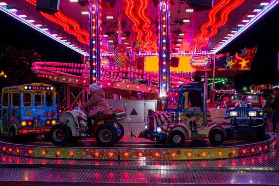 Auf der Polkhans-Kirmes kam es am Wochenende zu 23 Strafanzeigen. (Symbolbild)