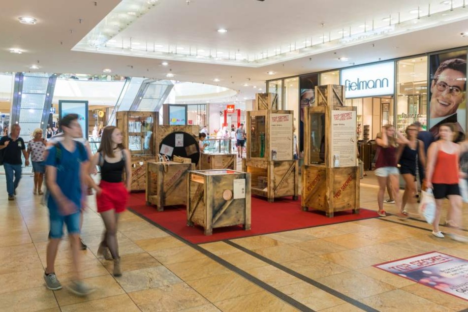 „Top secret“ - aber nicht wirklich geheim. In der Altmarkt Galerie macht die
Wanderausstellung für Hobby-Spione Station.