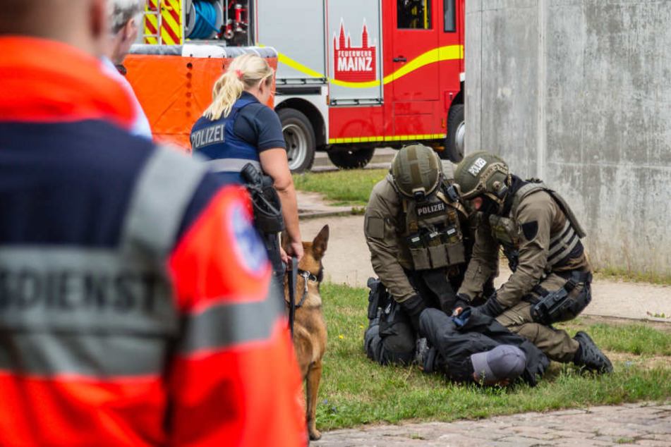 Um eine Gefährdung auszuschließen wurde das Höheneinsatzteam des SEK gerufen.