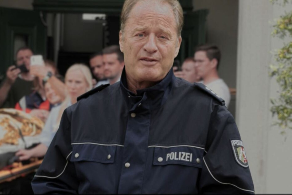 Schauspieler Tom Gerhardt unterstützt einen Aufruf der Bonner Polizei für mehr Respekt gegenüber der Polizei und den Rettungskräften.
