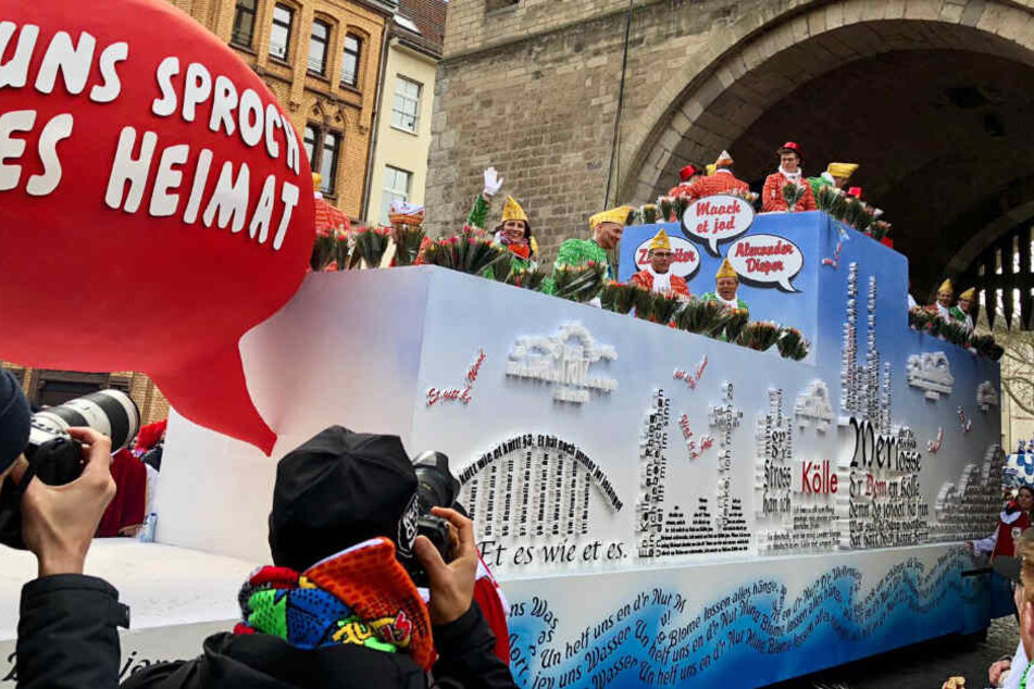 Der Zoch rollt durch Kölle!