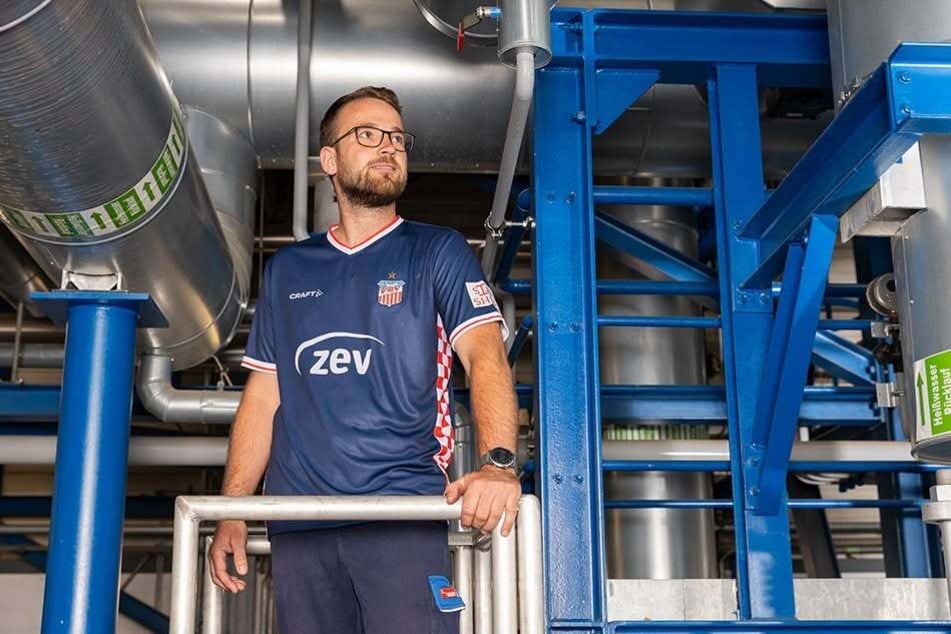 Als Ausweichfarbe entschied man sich für Blau.