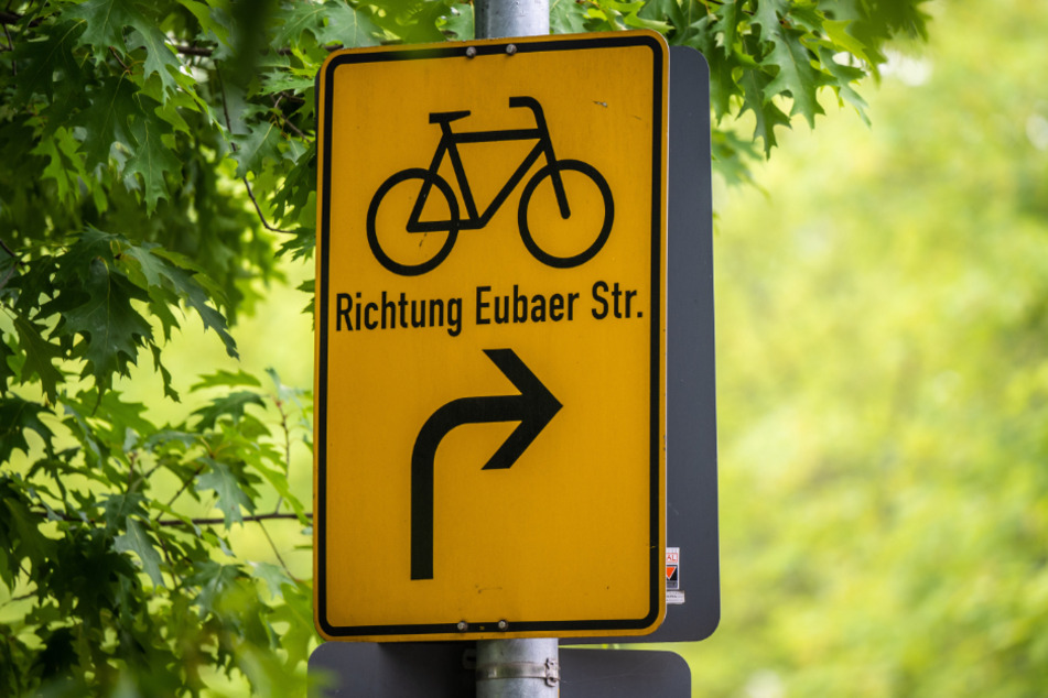 In Höhe Winklhoferstraße folgt der Radweg dem Südring. Das ist nicht überall so.