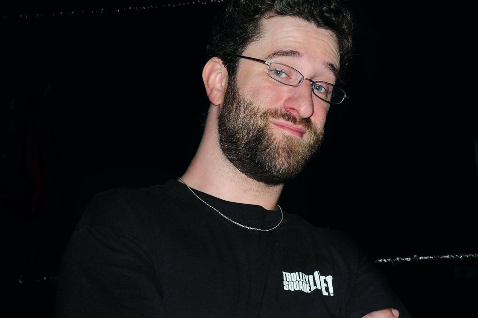 Dustin Diamond, best known for playing Screech in Saved by the Bell, has died of cancer at the age of 44.