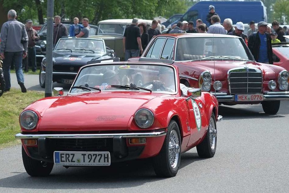 Was machten 300 Oldtimer im Erzgebirge?