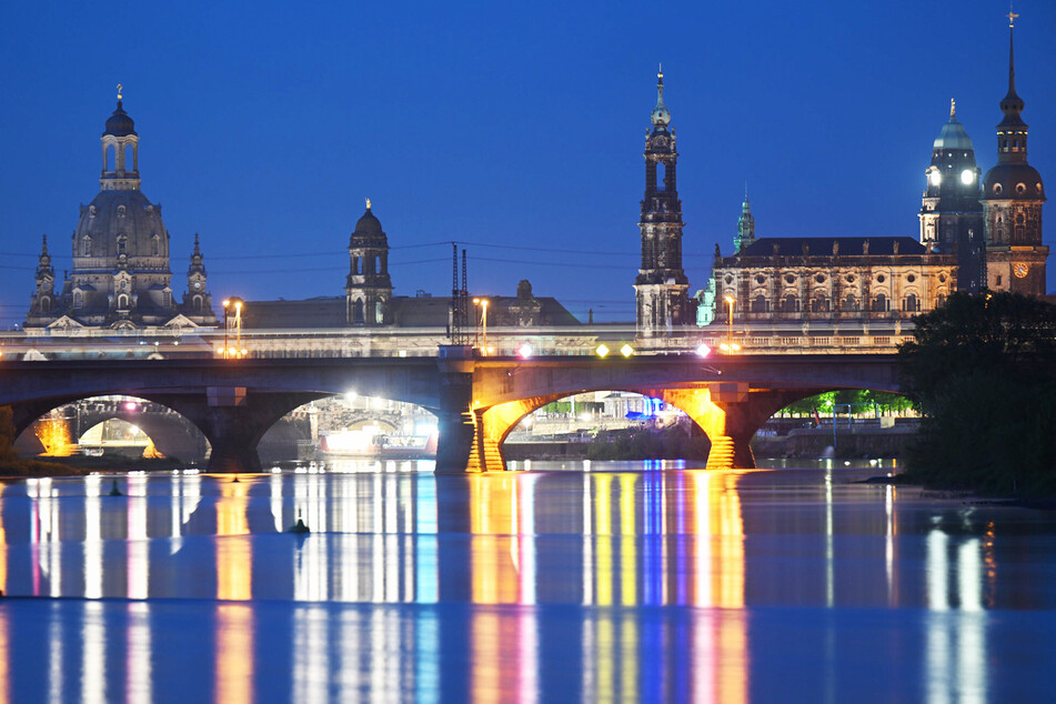 Der Dresdner Stadtrat will das Licht - nicht nur in der Altstadt - wieder anknipsen.