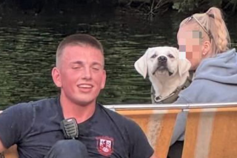 Labrador stürzt beim Spielen 8-Meter-Hang hinunter und landet in altem Steinbruch