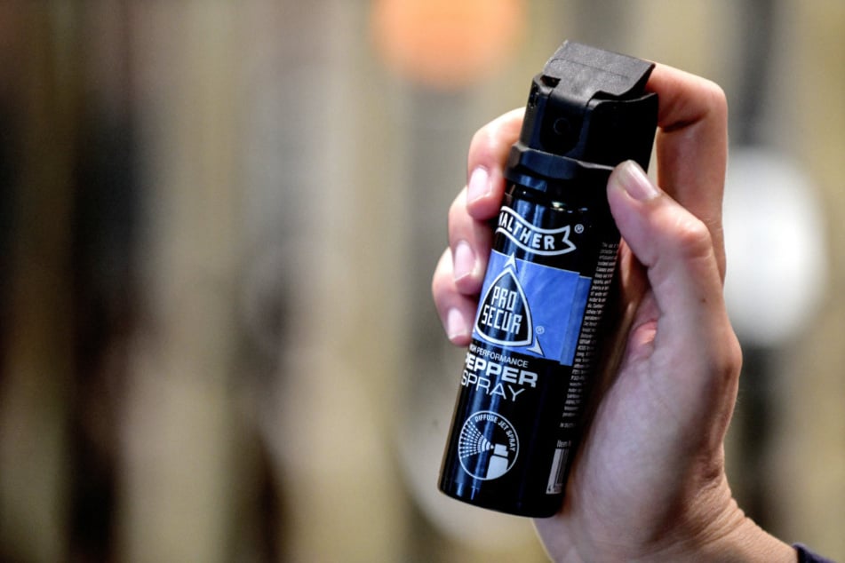 Vogtländer attackiert Polizei mit Pfefferspray und heißem Wasser