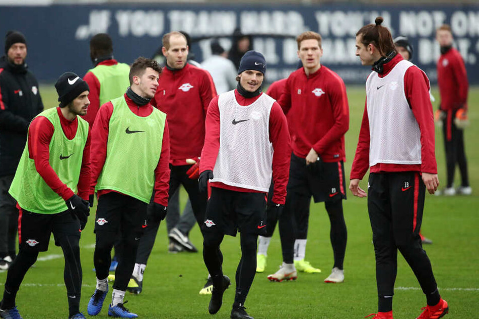 Atinc Nukan (r.) war letztmalig im Mai 2016 für RB am Ball. Anschließend wurde er für zwei Jahre zu Heimatklub Besiktas Istanbul verliehen. Seit letztem Sommer trainiert er wieder am Cottaweg.