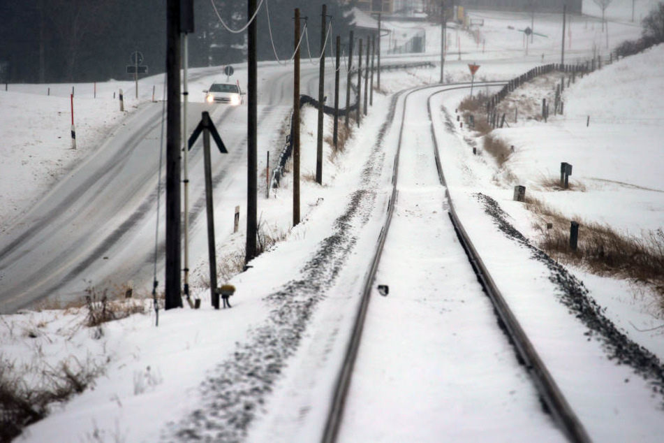 Bahnreisende brauchen Geduld, denn viele Züge sind verspätet oder fallen ganz aus.