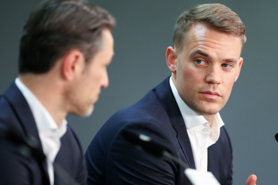 Manuel Neuer (r.) wurde von Karl-Heinz Rummenigge persönlich angerufen.
