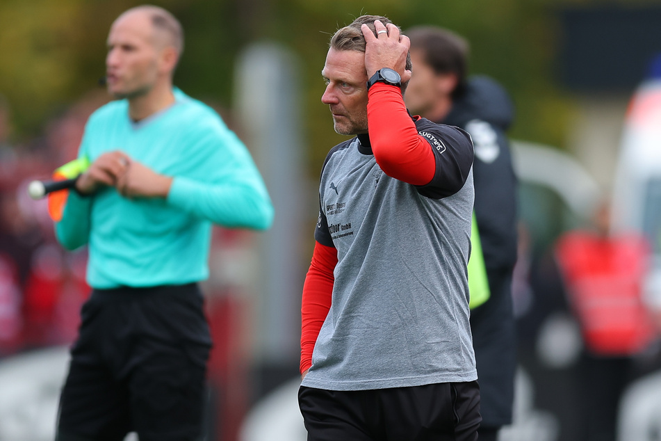 FSV-Coach Rico Schmitt (55) wird am Samstag mit seiner Mannschaft nicht gegen Babelsberg spielen.
