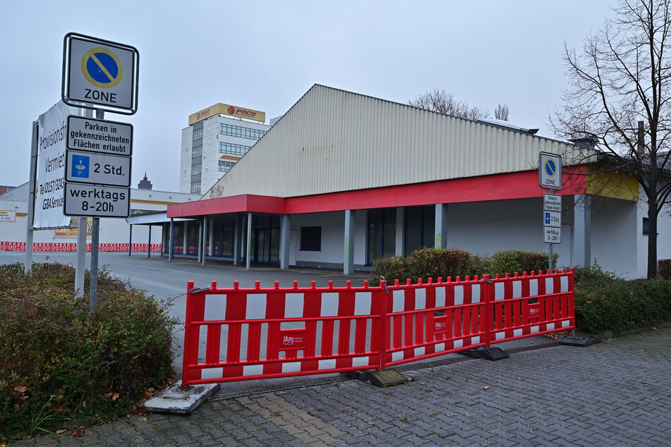 Der frühere Netto-Markt in der Wilhelm-Raabe-Straße verwandelt sich gerade erneut in ein Impfzentrum.