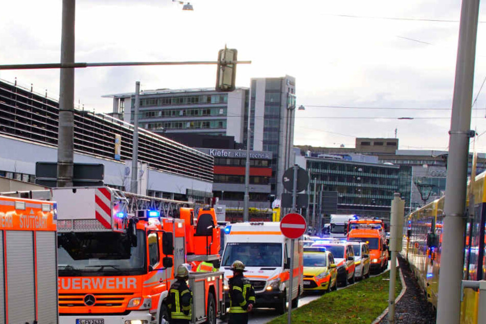 Es kam in der Umgebung des Unfalls zu Verkehrsbehinderungen.