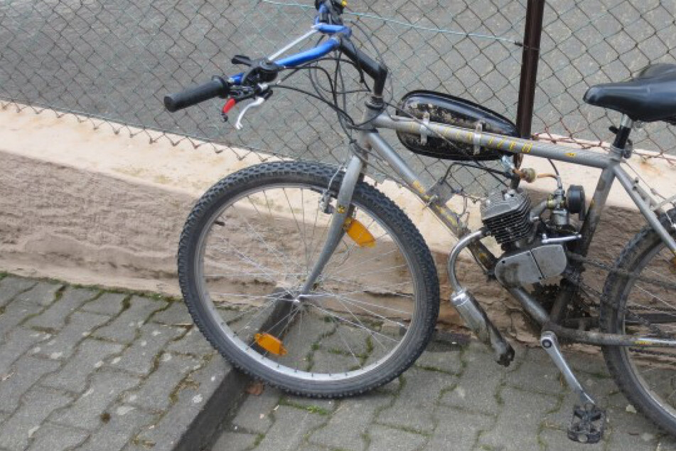 Polizei sucht dringend nach zwei jugendlichen Motor-Fahrrad-Tüftlern