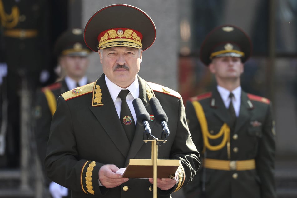 Alexander Lukaschenko (65), Präsident von Belarus, hält bei der Zeremonie zu seiner Amtseinführung eine Rede.