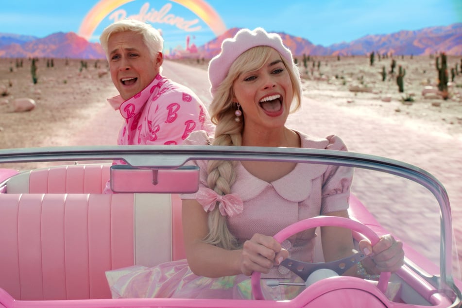 Barbie und Ken verlassen das perfekte Barbieland.