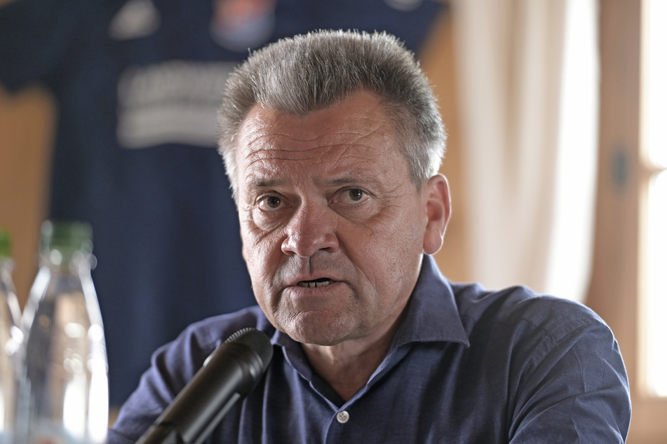 Manfred Schwabl (56), Präsident der SpVgg Unterhaching, hat für Trainer Sandro Wagner (35) nur lobende Worte.