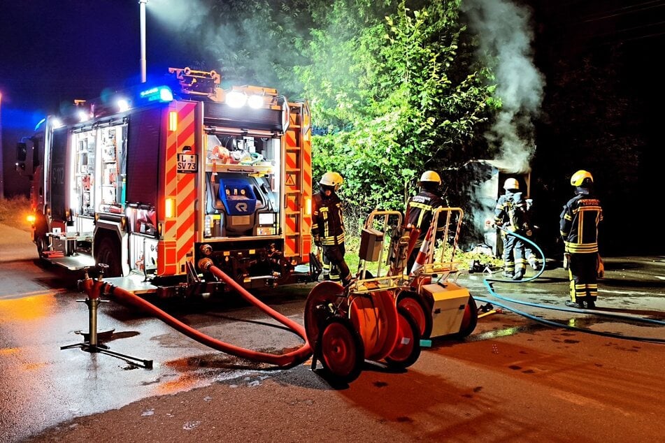 Die Feuerwehr wurde gegen 2 Uhr nachts alarmiert.