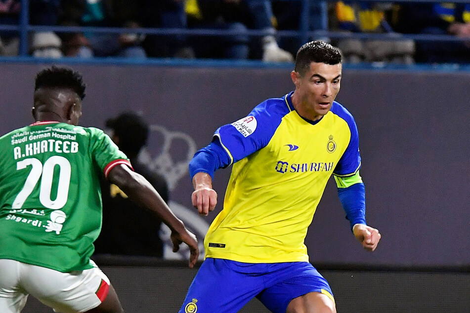 Ronaldo (38, r.) spielt bereits seit Dezember in Saudi-Arabien bei Al-Nassr.