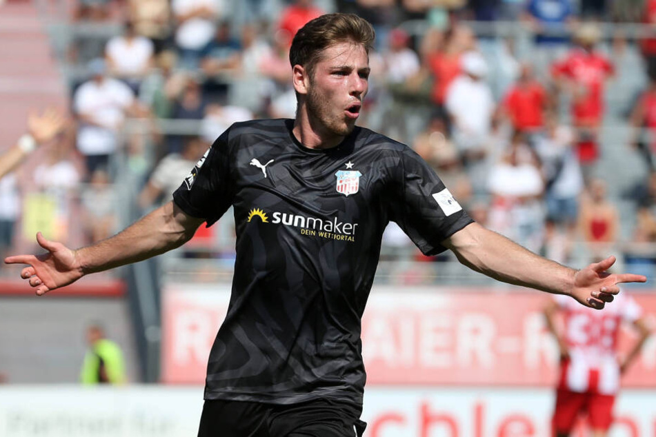 Seht her, ich kann's doch! Leon Jensen feierte seinen ersten Treffer im FSV-Trikot ausgelassen.