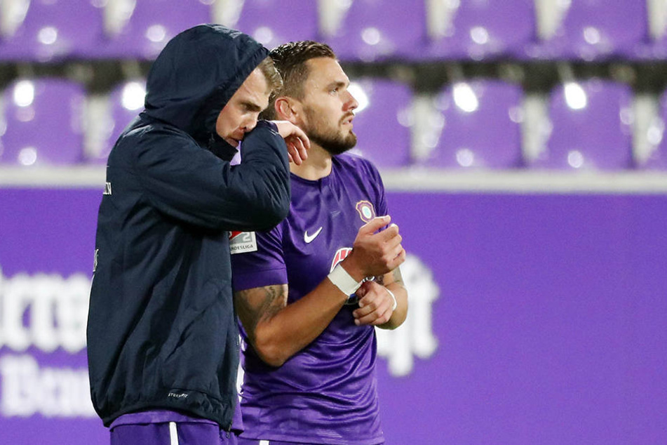 Wollen heute wieder aufstehen: FCE-Torjäger Pascal Testroet (r.) und Abwehrchef Steve Breitkreuz.