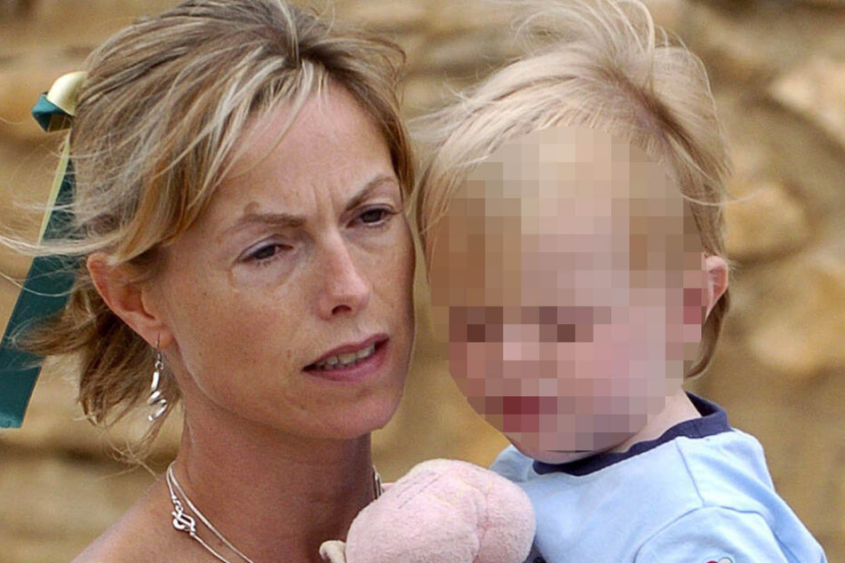 Kate McCann (damals mit ihrem Sohn) hofft noch immer, dass Maddie gefunden wird (Archivbild).