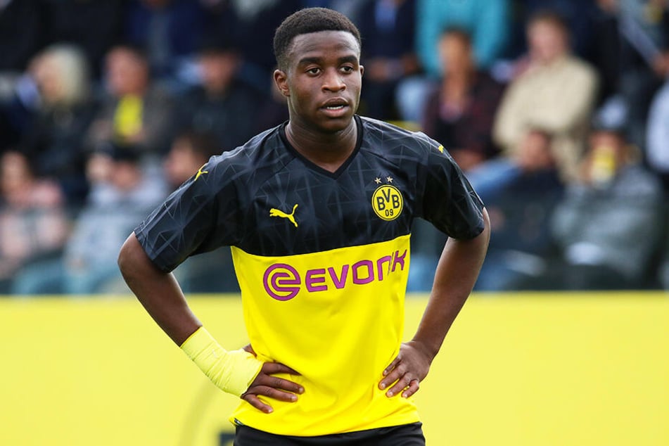 BVB-Wunderkind Youssoufa Moukoko spielt so gut, dass er das Interesse von Bundestrainer Joachim Löw auf sich gezogen hat.