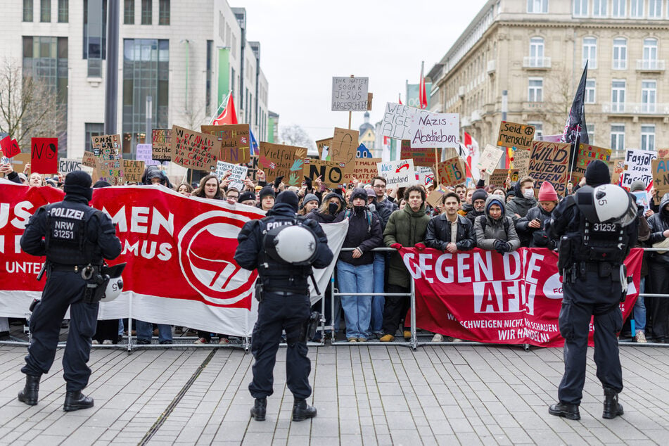 Rund 14.000 Menschen hatten in Düsseldorf gegen die AfD demonstriert.