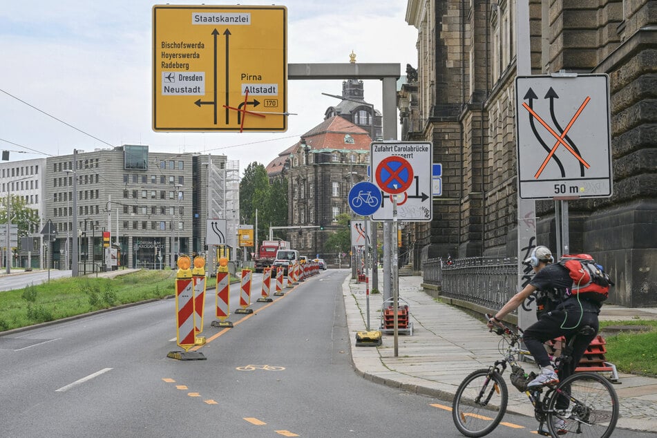 Auch Radfahrer werden Richtung Carolaplatz weiterhin über provisorische Wege geleitet.