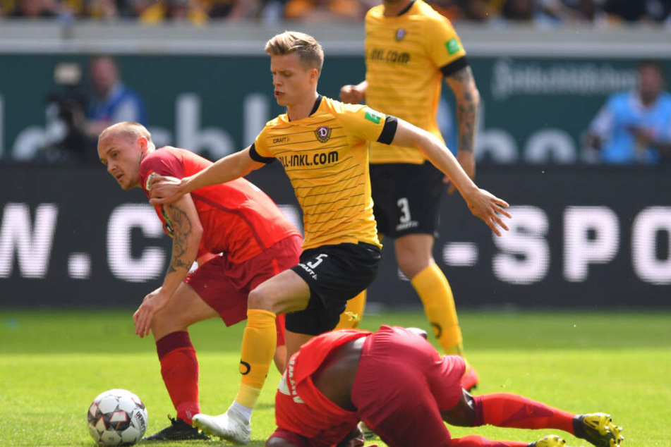 Burnić am letzten Spieltag der Saison gegen den SC Paderborn.