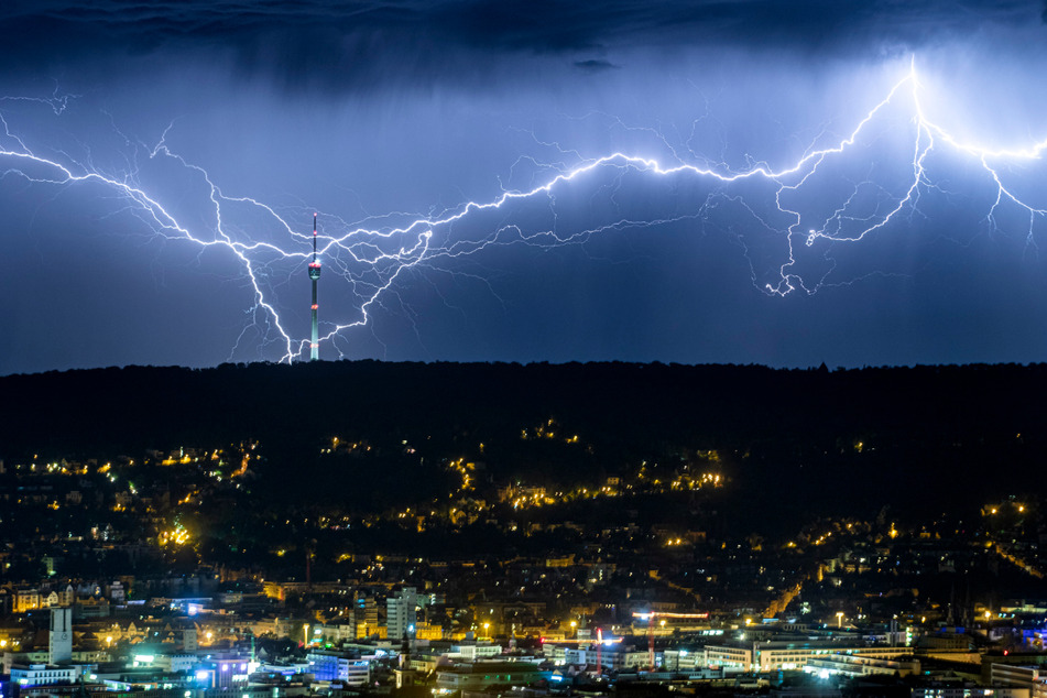 Gewitter gehören am Wochenende im ganzen Südwesten dazu. (Archiv)