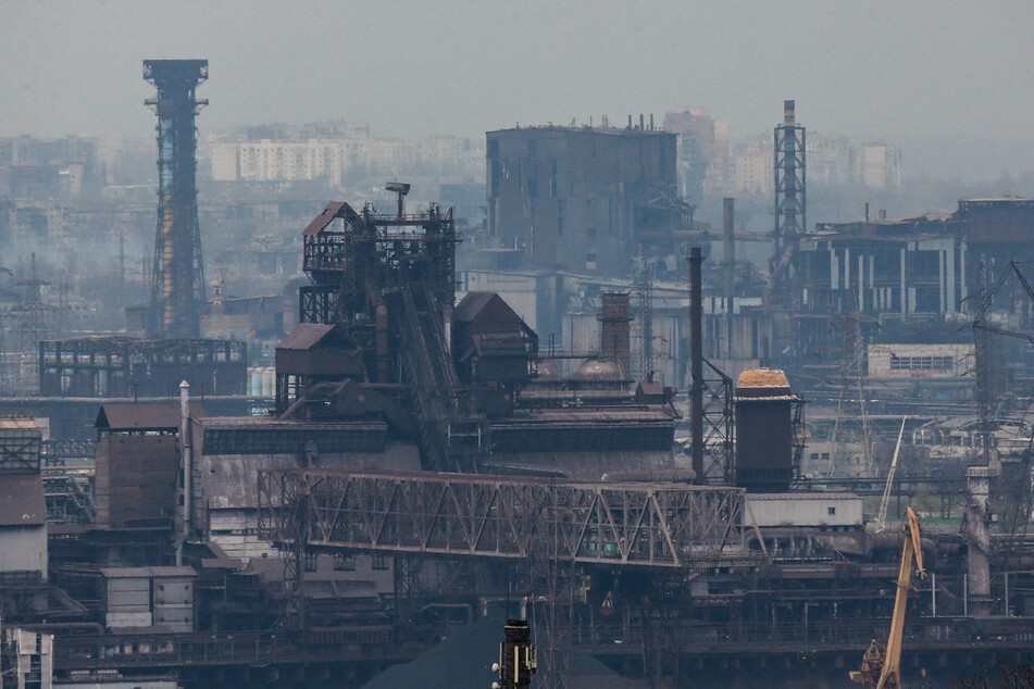 Russische Truppen attackieren seit Tagen das Stahlwerk Azovstal in der ukrainischen Hafenstadt Mariupol.