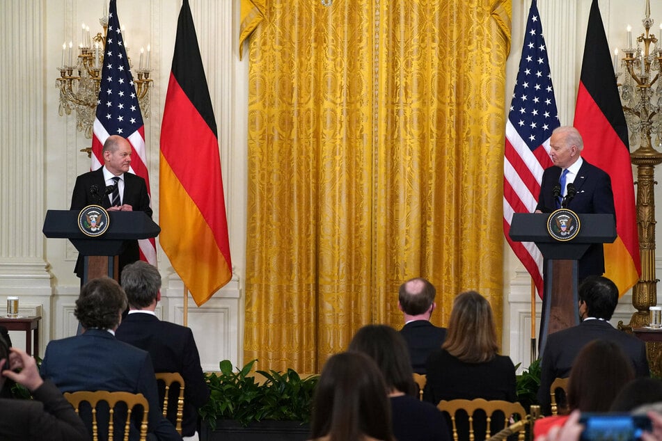 President Joe Biden (r.) and German Chancellor Olaf Scholz held a joint press conference in the East Room of the White House on Monday.