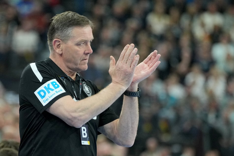 Die deutschen Handballer haben ihr WM-Hotel in Silkeborg bezogen. Alle 17 Spieler im Aufgebot von Bundestrainer Alfred Gislason (65) sind fit.